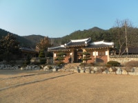 숙박/음식/쇼핑 > 잘거리(숙박) > 한옥체험/게스트하우스