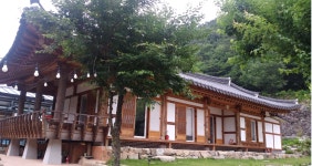 숙박/음식/쇼핑 > 잘거리(숙박) > 한옥체험/게스트하우스