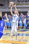 WKBL 181213 아산 우리은행 vs 인천 신한은행
