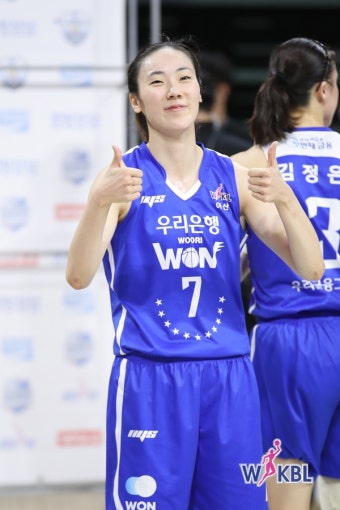 WKBL 211208 우리은행 vs 신한은행