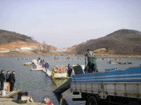 유료터정보 > 유료터 홍보 > 달월낚시터 오늘 첫고기 방류 모습 향어 잉어....