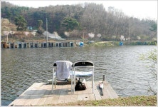 유료터정보 > 유료터점주조황 > 이 조그만 소류지에서...