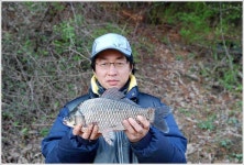 유료터정보 > 유료터점주조황 > 이 조그만 소류지에서...