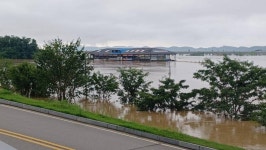 커뮤니티 > 자유게시판 > 현재 강경황산대교입니다