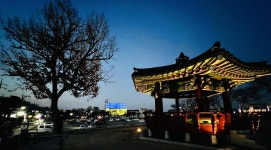 홍성군, 홍주성 일원 평화의 빛 캠페인...우크라이나 응원합니다 홍성군, 홍주성 일원 평화의 빛 캠페인...