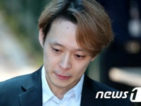 “執行猶予中”パク・ユチョン（元JYJ）、1月タイ有料ファンミ騒動＝最高額は約2万円 | wowKorea（ワウコリア）