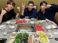 チャンミン（東方神起）＆キュヒョン（SJ）＆ドヨン（NCT 127）、事務所の先輩・後輩の仲睦まじいスリーショット！ | wowKorea... 