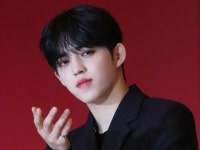 「SEVENTEEN」S.COUPS、ひざの負傷により5級戦時勤労役判定 | wowKorea（ワウコリア）