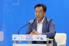 포토갤러리 - 20210811 강원자치발전전략 토론회 읽기 | 현장행정 > 포토갤러리