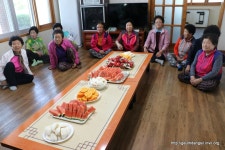 2019년 어버이날을 맞이하여 상금3리 경로당을 방문하여 작은 효를 실천하는 금당실지역아동센터 아동들^^ - 마을이야기 -예천군 금당실마을... 