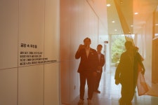 사진갤러리 < 참여마당 < 영암군립하정웅미술관 영암군립하정웅미술관