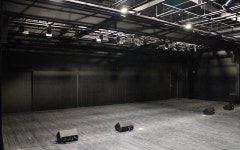 소극장 | 문화공연 문화의 집 아트플러그 시설현황 | 문화관광