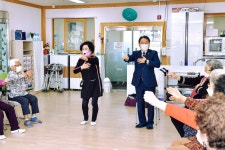 여수시노인복지관, 2021 경로 축제 한마당 행사 ‘일상 기지개’ - 여수시청 여수시노인복지관, 2021 경로 축제 한마당 행사 ‘일상 기지개’