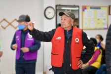 노인회 신양면분회 한궁대회 활동사진 < 소통과 참여 < 열린군수실 노인회 신양면분회 한궁대회