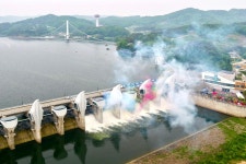 풍년기원 예당저수지 통수식 활동사진 < 소통과 참여 < 열린군수실 풍년기원 예당저수지 통수식