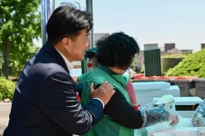 제52회 어버이날 기념행사(고덕면) 활동사진 < 소통과 참여 < 열린군수실 제52회 어버이날 기념행사(고덕면)
