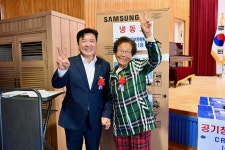 제52회 어버이날 기념행사(고덕면) 활동사진 < 소통과 참여 < 열린군수실 제52회 어버이날 기념행사(고덕면)