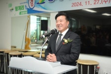 신양면 황계리 마을회관 준공식 활동사진 < 소통과 참여 < 열린군수실 신양면 황계리 마을회관 준공식