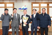 대술면 명예면장 위촉식 활동사진 < 소통과 참여 < 열린군수실 대술면 명예면장 위촉식