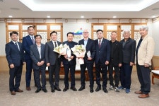 덕산면 명예면장 위촉식 활동사진 < 소통과 참여 < 열린군수실 덕산면 명예면장 위촉식