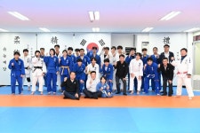 제77회 충남도민체육대회 훈련선수 격려 활동사진 < 소통과 참여 < 열린군수실 제77회 충남도민체육대회 훈련선수 격려