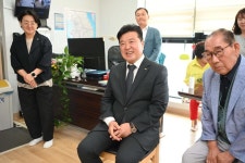 신양면분회 행복경로당 무료경로식당 방문 활동사진 < 소통과 참여 < 열린군수실 신양면분회 행복경로당 무료경로식당 방문