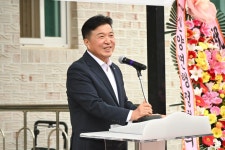 신양 시왕2리 마을회관 준공식 활동사진 < 소통과 참여 < 열린군수실 신양 시왕2리 마을회관 준공식