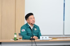 3분기 읍면장회의 활동사진 < 소통과 참여 < 열린군수실 3분기 읍면장회의