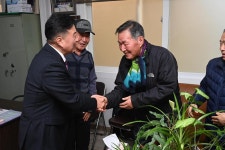 노인회 고덕면분회 경로당 개보수 현장방문 활동사진 < 소통과 참여 < 열린군수실 노인회 고덕면분회 경로당 개보수 현장방문