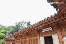 유한킴벌리>[우리동네 숲세권] 올 여름엔 바캉스대신 도서관에서 북캉스를! 청운 문학도서관>SNS>뉴스 [우리동네 숲세권] 올 여름엔 바캉스대신... 