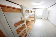 솔 게스트하우스 부산해운대점 4인 남성도미 | 대한민국 최저가 종합숙박 예약 | 야놀자 공식 모바일 사이트