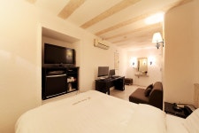 삼성 M+ | 야놀자