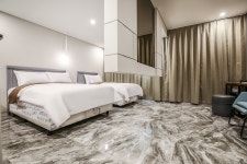 공주 마루호텔 - 트리플 숙소