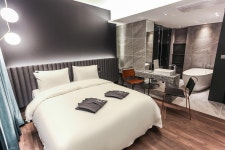 왕십리 H(에이치) - 트리플 숙소