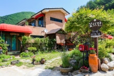 단양 꽃뜨란펜션