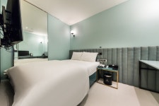 역삼 호텔 더 뮤즈 - 트리플 숙소