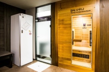 포항 - 포항 죽도시장 Design Hotel 2NE1 후기, 가격, 위치 - 예약