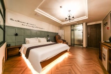 포항 - 포항 죽도시장 Design Hotel 2NE1 후기, 가격, 위치 - 예약