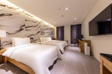 청주 제이호텔 - 트리플 숙소