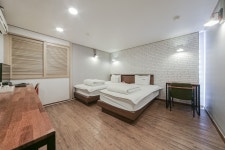 U 호텔 - 트리플 숙소