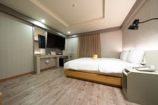 수원 - 호텔 엠스토리 후기, 가격, 위치 - 예약