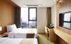 로얄 엠포리움 호텔 디럭스 패밀리 트윈 | 글로벌 여가 플랫폼 | 야놀자 공식 사이트