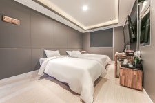 군산 인트로 - 트리플 숙소