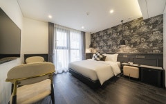 더 메이 호텔(The May Hotel) 디럭스 더블 | 대한민국 최저가 종합숙박 예약 | 야놀자 공식 모바일 사이트