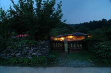 홍천 - 홍천 돌담집펜션 후기, 가격, 위치 - 예약