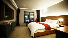 아리아나 호텔 - 트리플 숙소