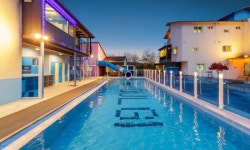 가평 가둘기정원펜션(사계절온수수영장)