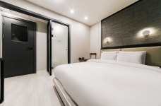 창원 - 창원 명서동 나무늘보 호텔 후기, 가격, 위치 - 예약