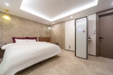 광주 신안동 HOTEL STAY 38 - 트리플 숙소