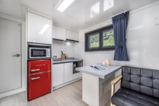 가평 새연카라반글램핑캠핑장(2호점) 데일리호텔 - 호텔&레스토랑 할인예약